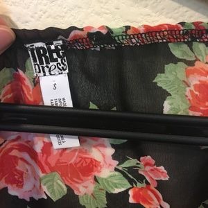 free press Tops - Free Press black and red rose off the shoulder top free press Tops - Free Press black and red rose off the shoulder top